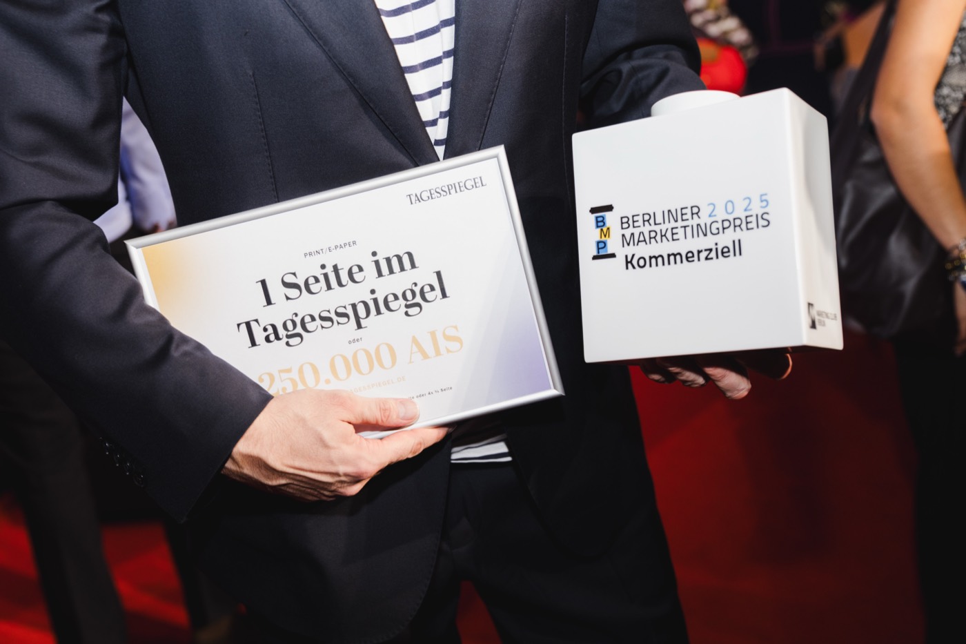 Gewinner mit Award